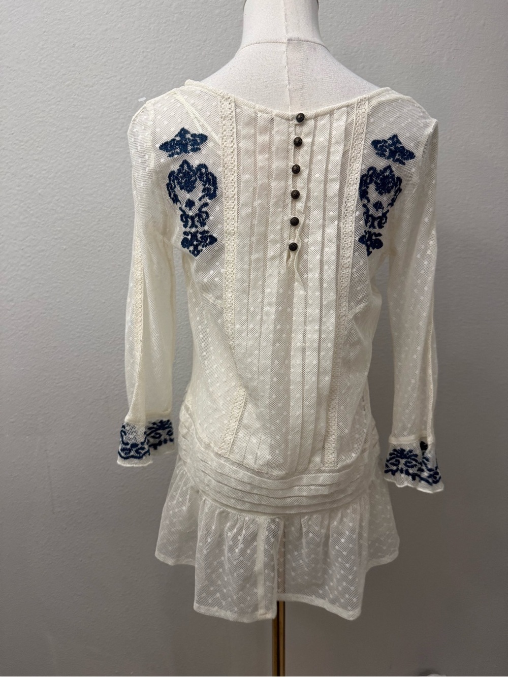 Free People Jocelyn Navy Blue Embroidered Ivory Swiss Dot Mesh XS - Picture 3 of 4